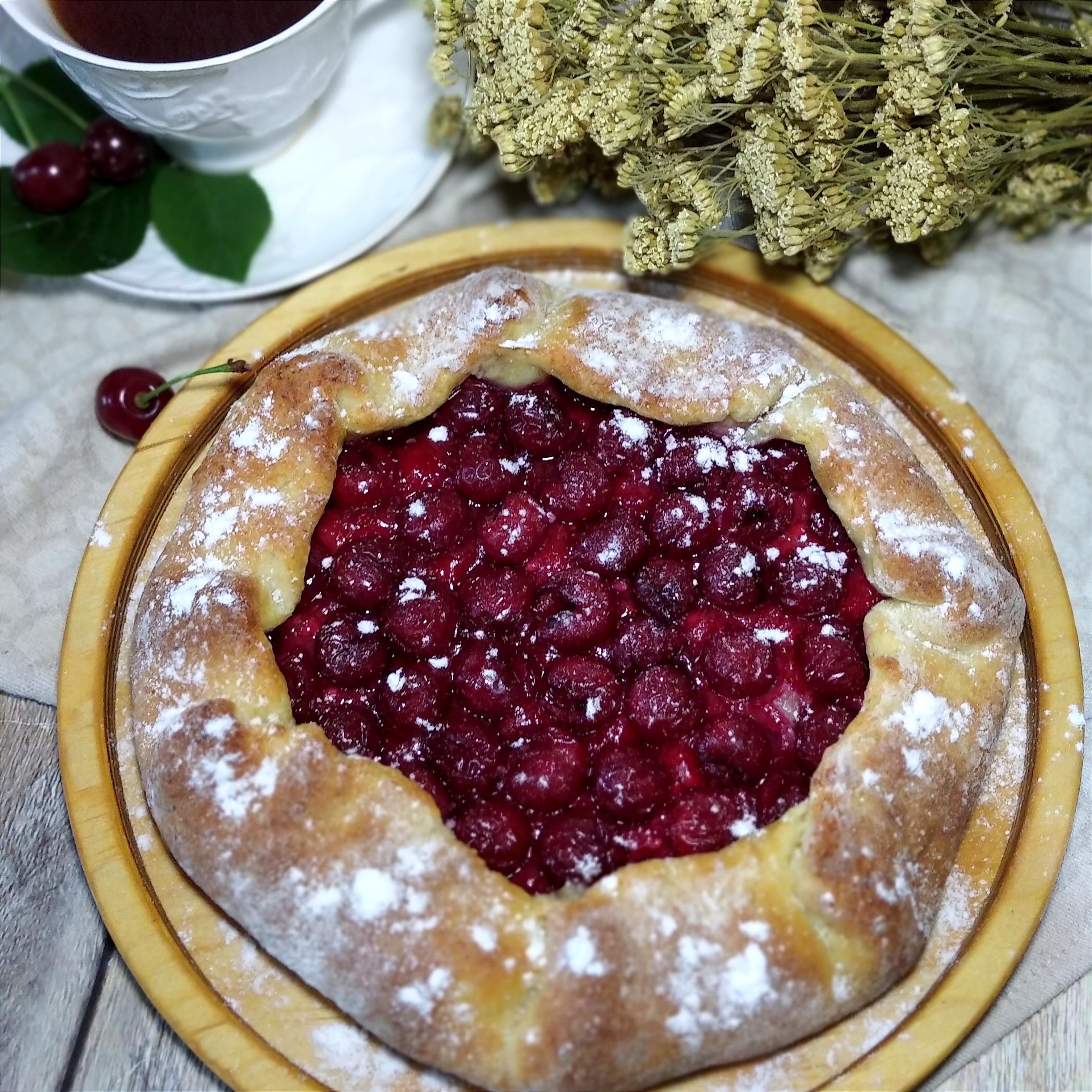 Творожная галета с вишней
