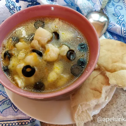 Рыбный суп с цветной капустой и маслинами #неПП