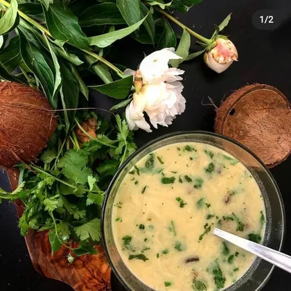 Тайский суп с грибами, шпинатом и киноа
