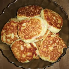 Оладьи с сосисками и сыром