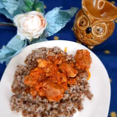 Гуляш из свинины в мультиварке