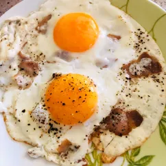 Яичница с беконом 🍳🥓🧈