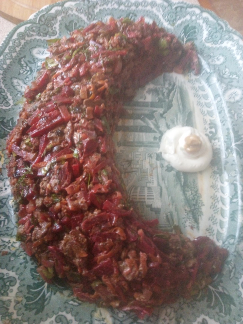 Салат свекольный с печенью