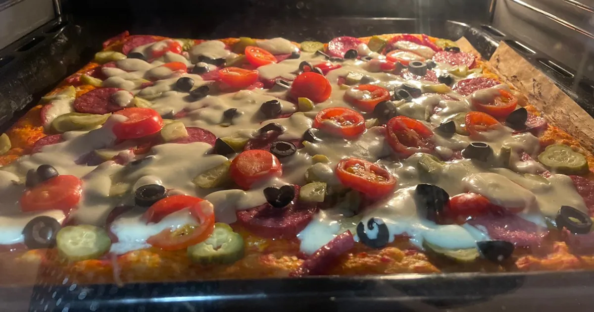 Тонкая пицца на слоёном тесте - рецепт автора Лидия Кригер