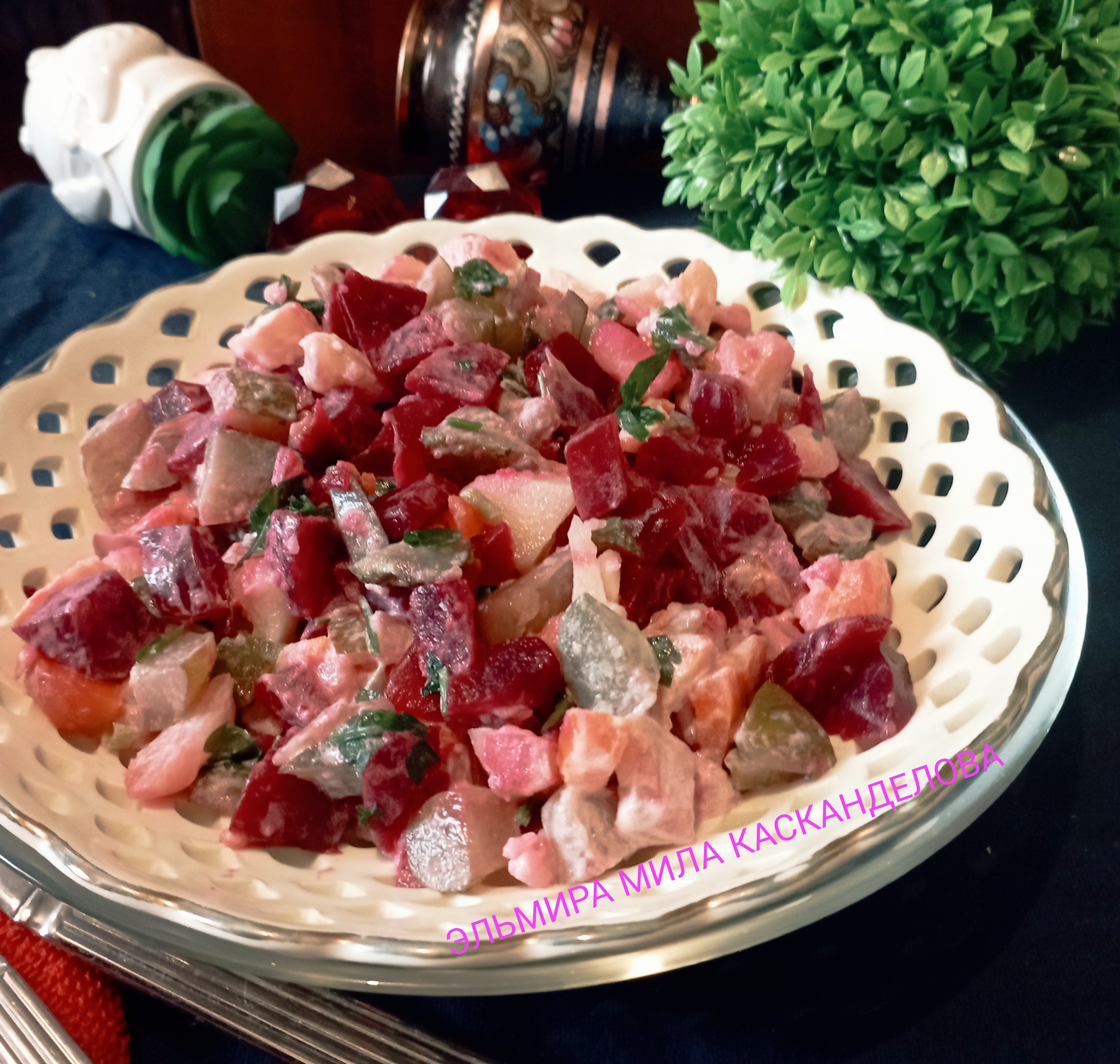Салат из свёклы, картофеля, моркови и солёных огурцов или просто простой салат