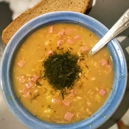 Гороховый суп с курицей и ветчиной