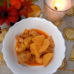 Тушеный картофель со свининой в мультиварке
