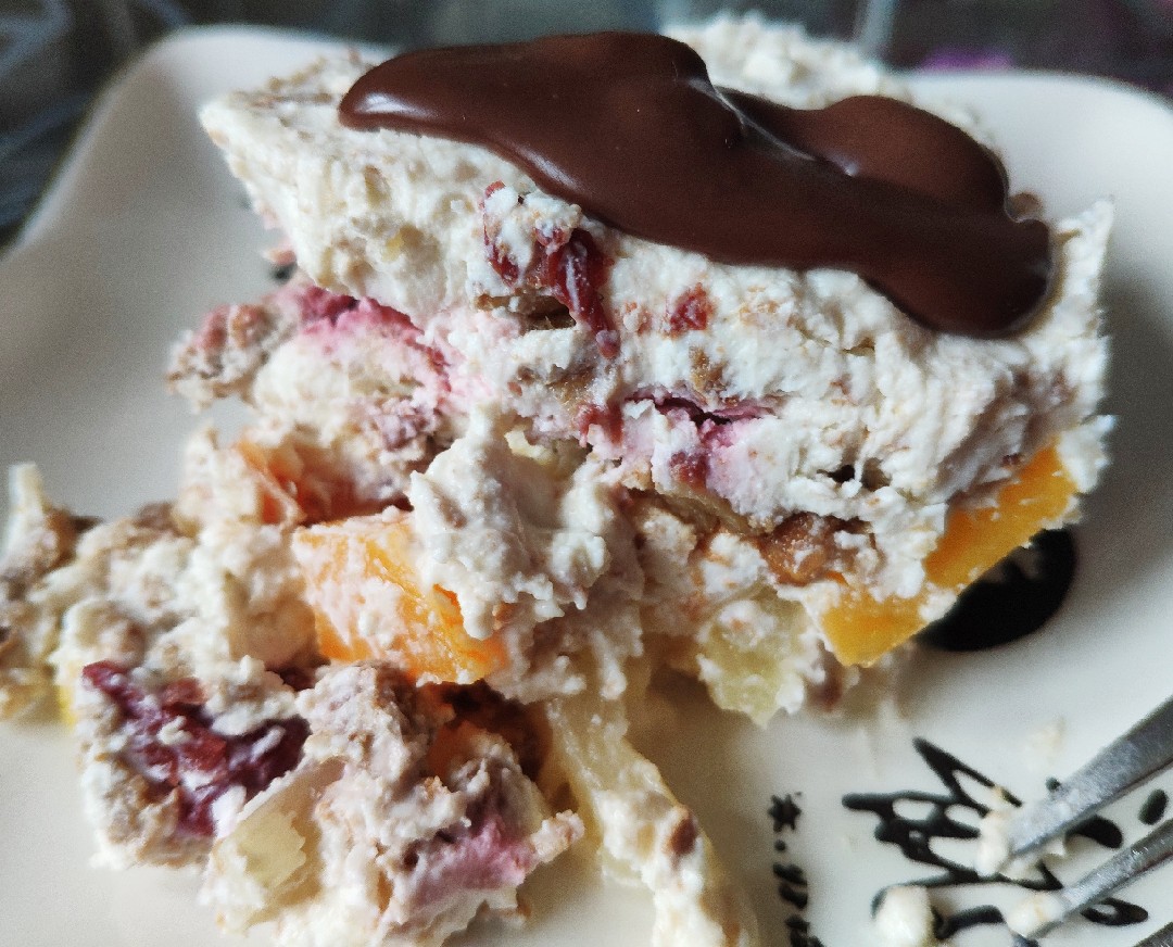 Замороженный десерт "Семифредо" с кофейно-миндальным безе