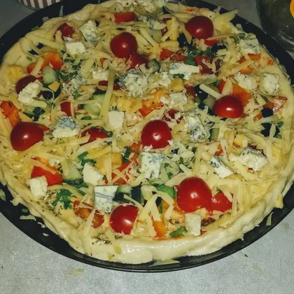 Пицца Четыре сыра с овощами