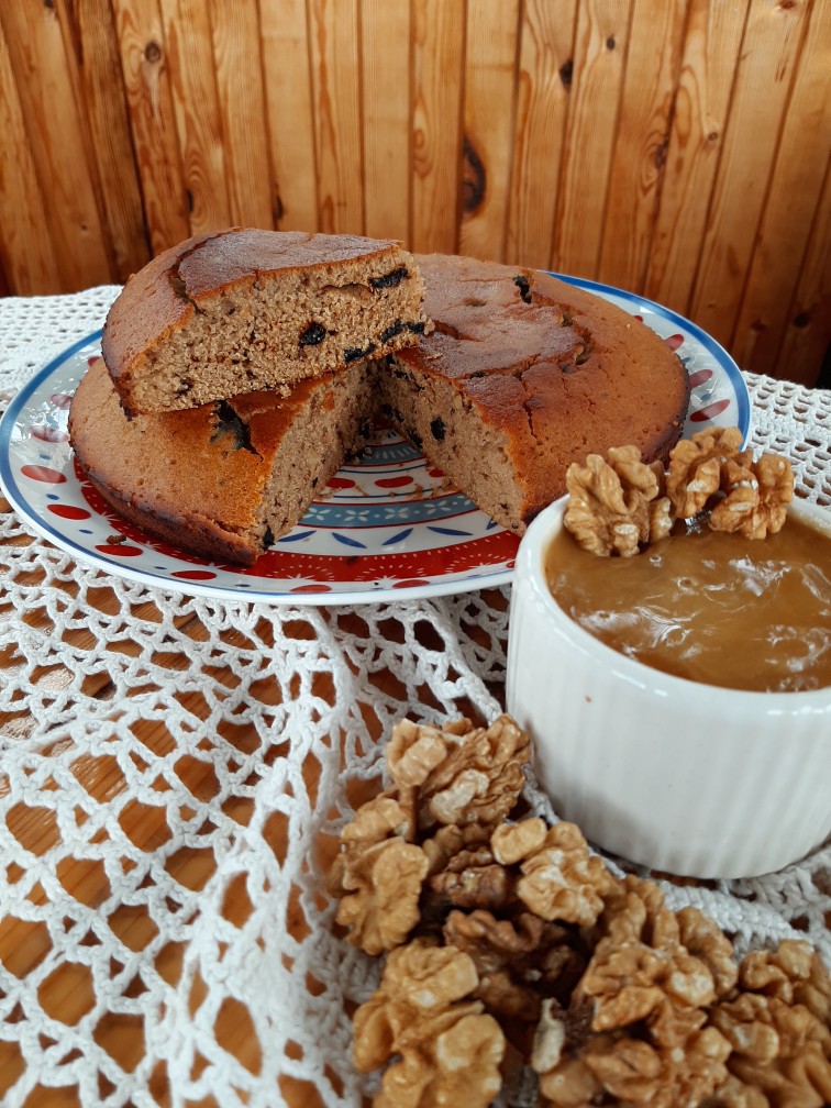 Медовая коврижка с грецкими орехами и черносливом🍯🥧