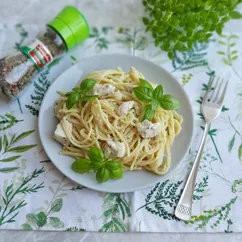 Паста с курицей в сливочном соусе 