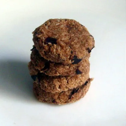 Raw Кокосовое печенье с черносливом