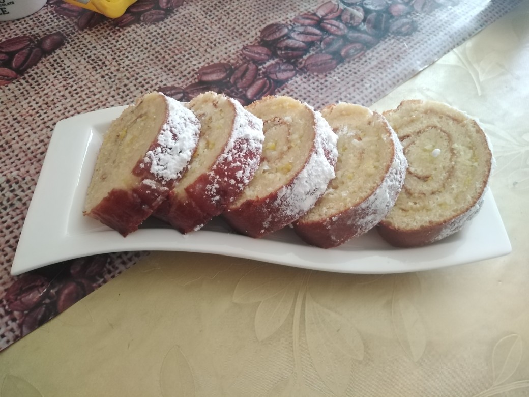 Рулет с лимонной начинкой