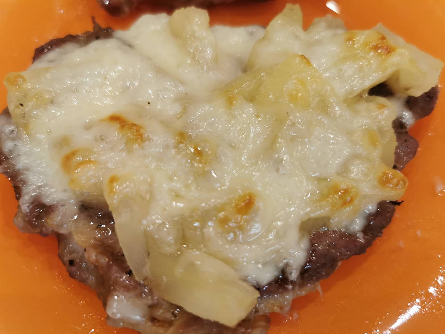 Свиные отбивные с ананасами