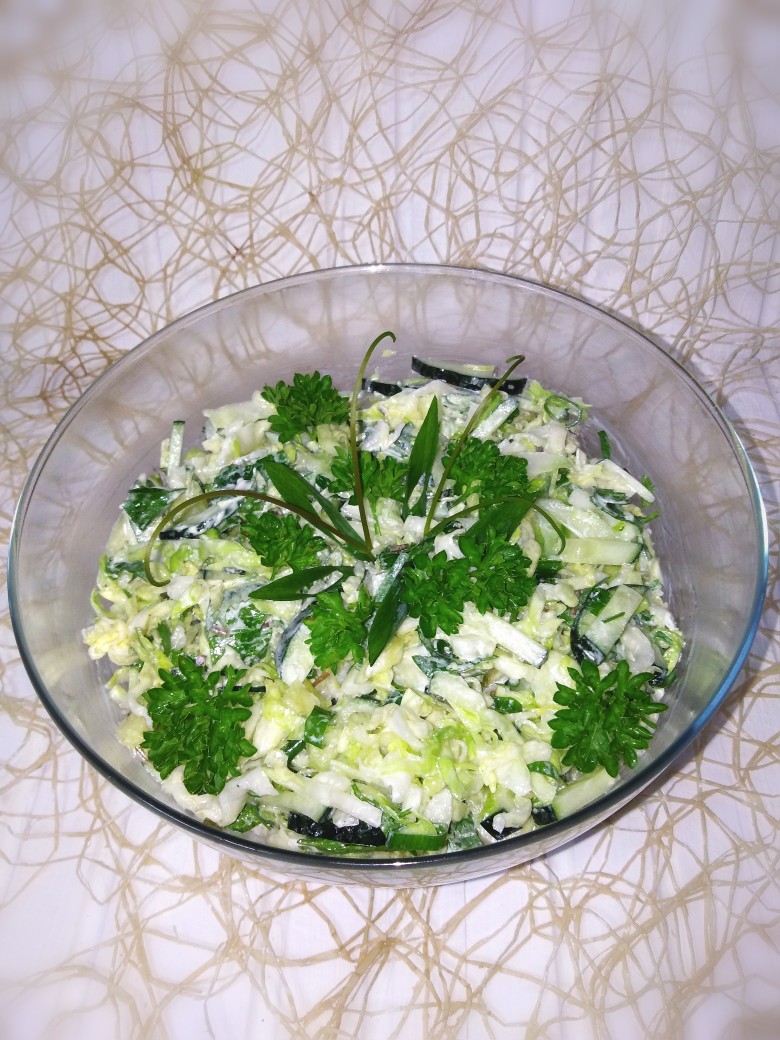 Пп салат из молодой капусты и огурца
