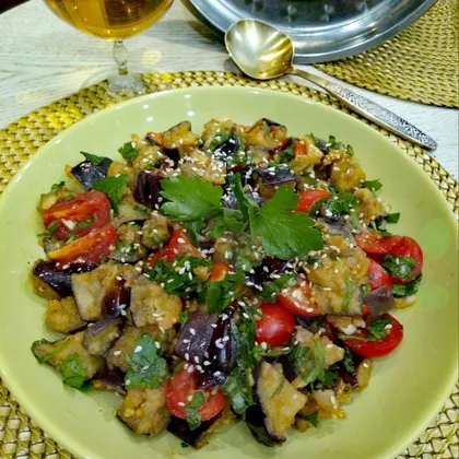 'Лаззат'- салат с хрустящими баклажанами