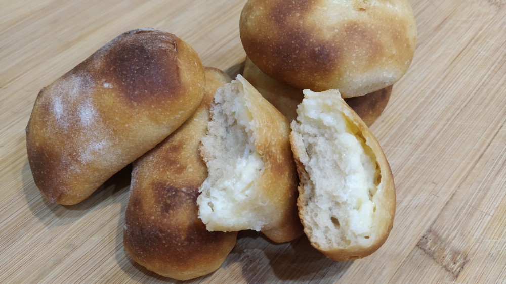 Булочки на Биге и ржаной закваске с заварным кокосовым кремом