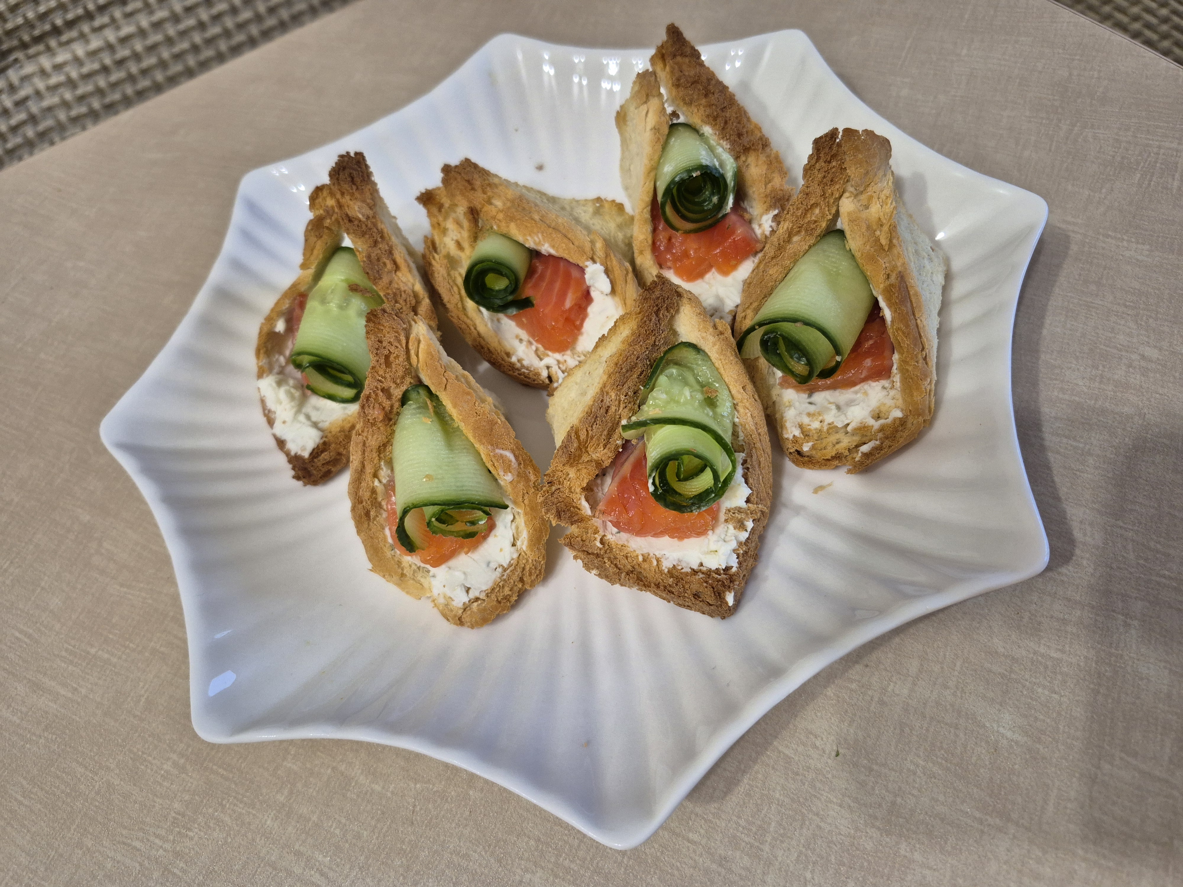 Закуска с красной рыбой 