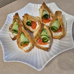 Закуска с красной рыбой