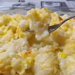 Цветная капуста и лук-латук, запечённые в сливках с сыром 🥬🧀