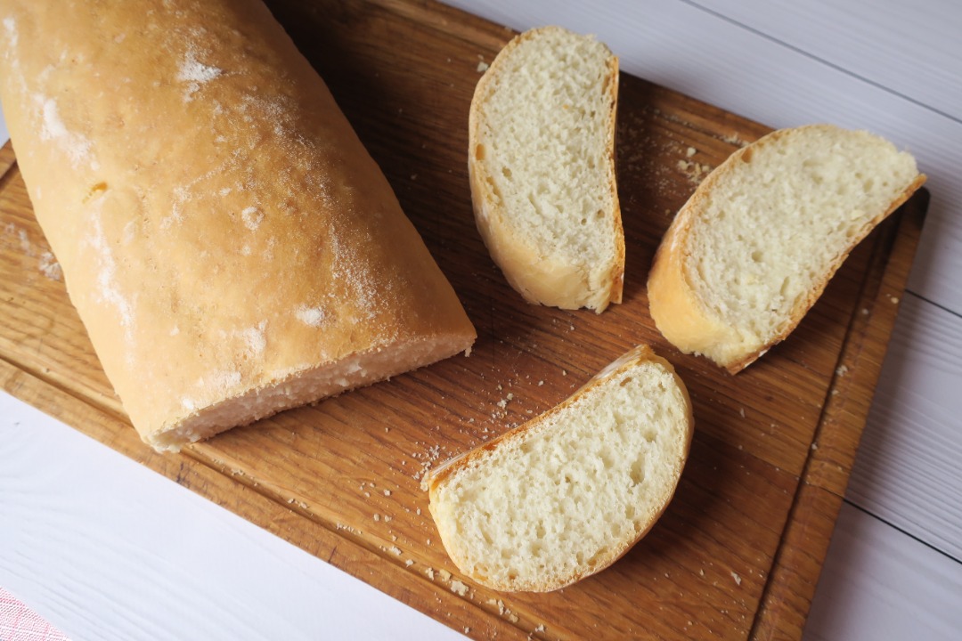 Домашний пшеничный хлеб – после замеса сразу на противень