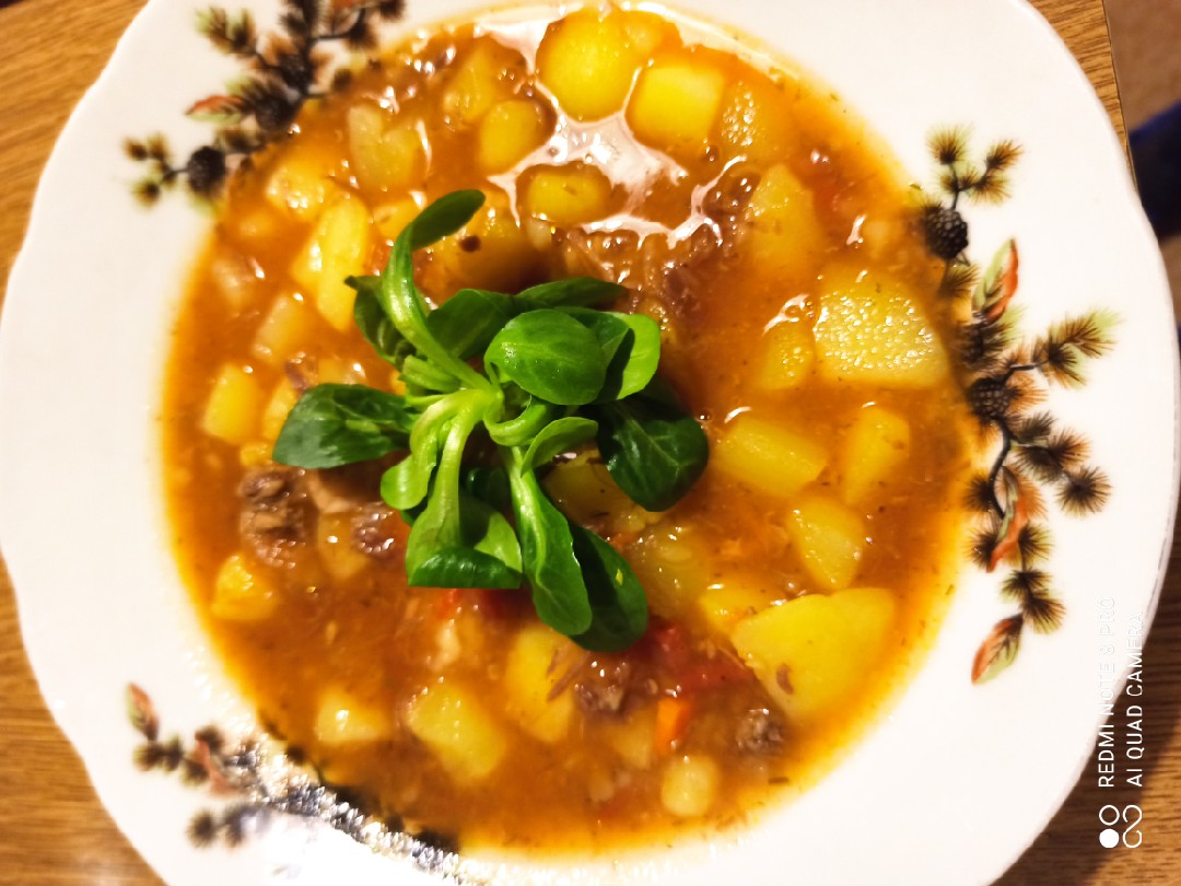 Тушёнка, тушённая с овощами