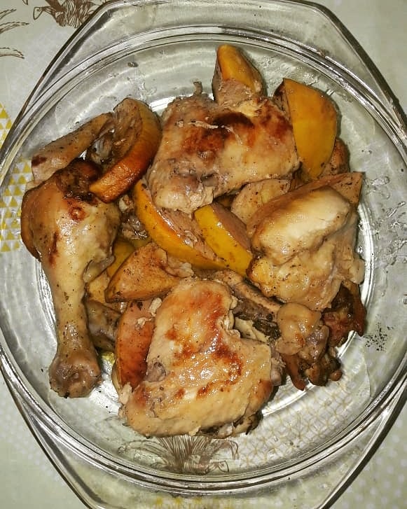 Фаршированная курица в рукаве – рецепт, как ее запечь в духовке