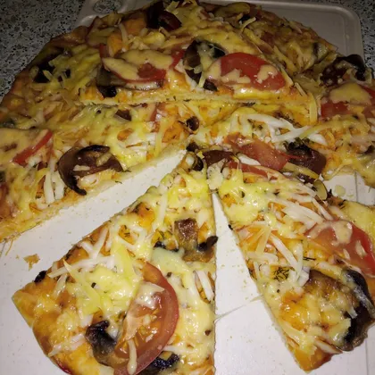 Пицца на дрожжевого теста