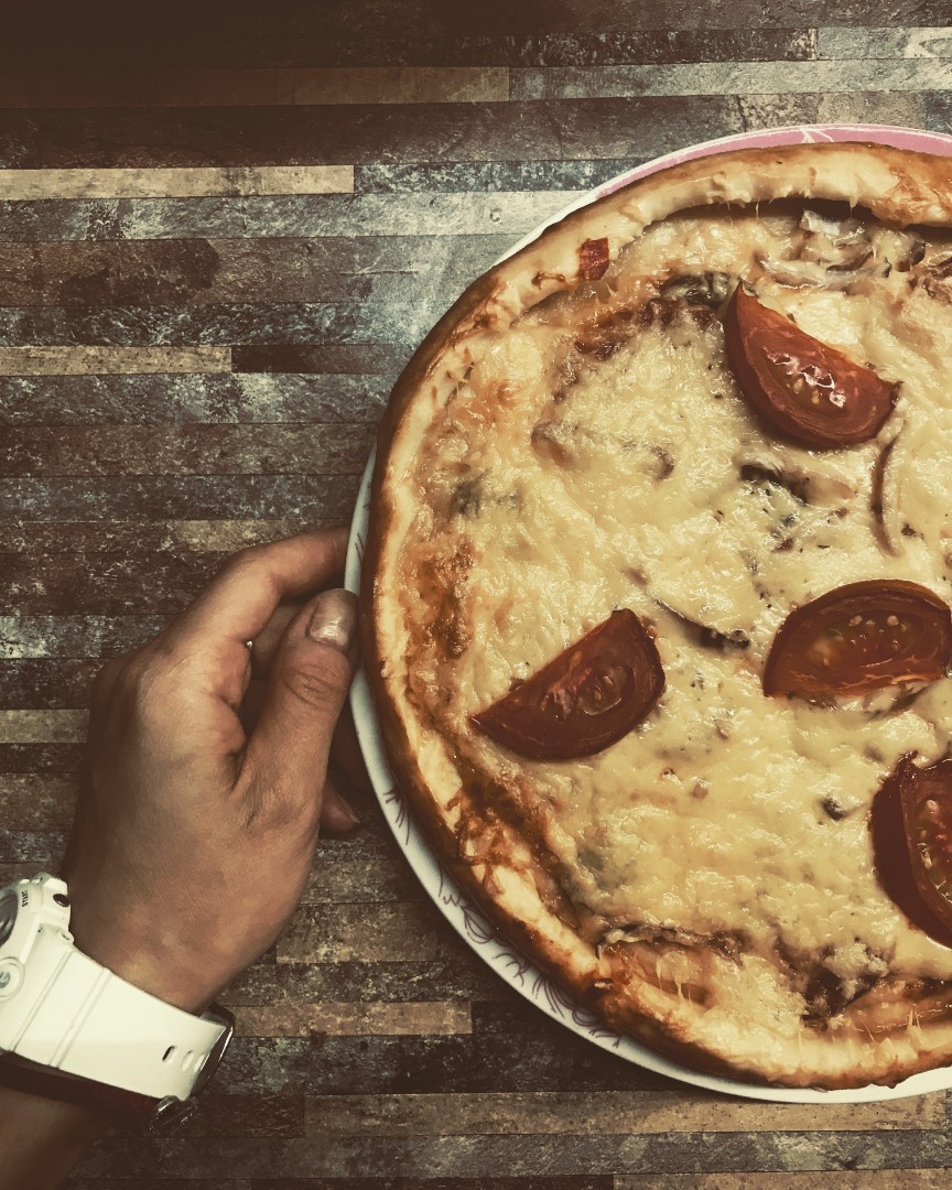 Пицца с салями