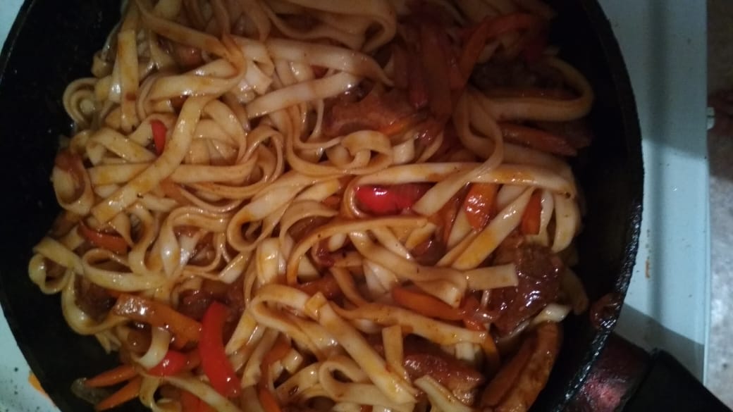 Лапша удон со свининой