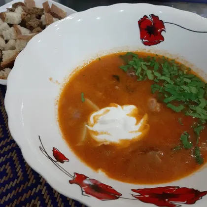 Красный рисовый суп