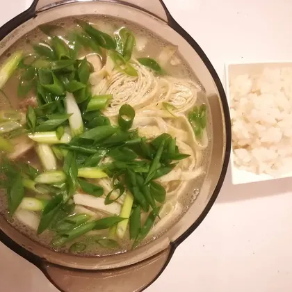 Кальби Тан суп из Корейской кухни