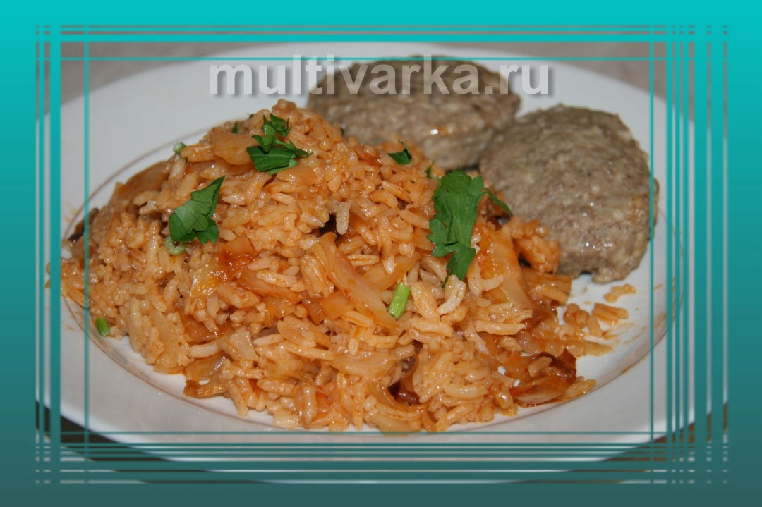 Рис с луком и капустой в томате