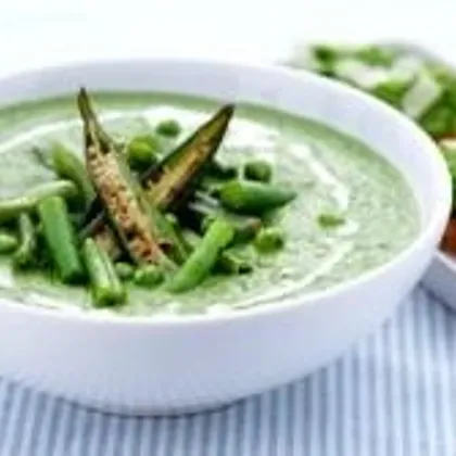 Крем-суп из зеленого горошка с беконом