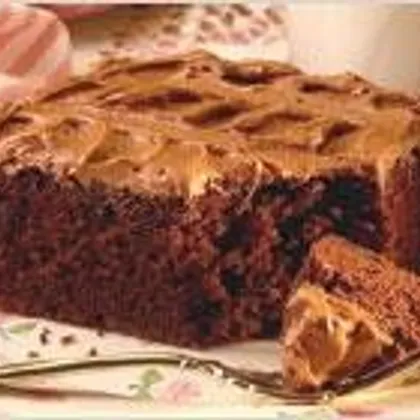 Шоколадный бисквитный торт с карамельным кремом