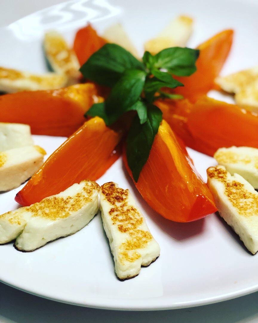 Жареный сыр с медом и фруктами, пошаговый рецепт на ккал, фото, ингредиенты - Anna Lapitskaya