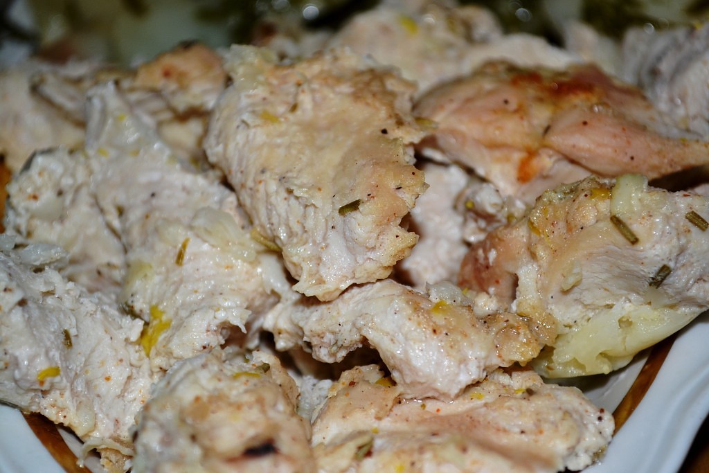 Куриное филе в кефире в духовке