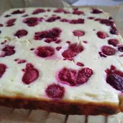 Творожная запеканка с малиной