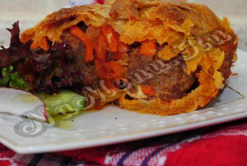 Фрикадельки в слоеном тесте