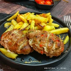 Котлетки по-турецки с картофелем