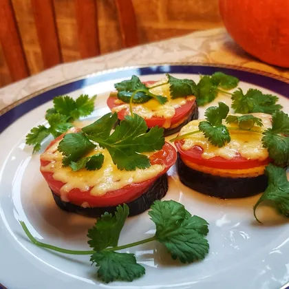 Баклажаны под сырной корочкой в духовке 🍆🍅🧀