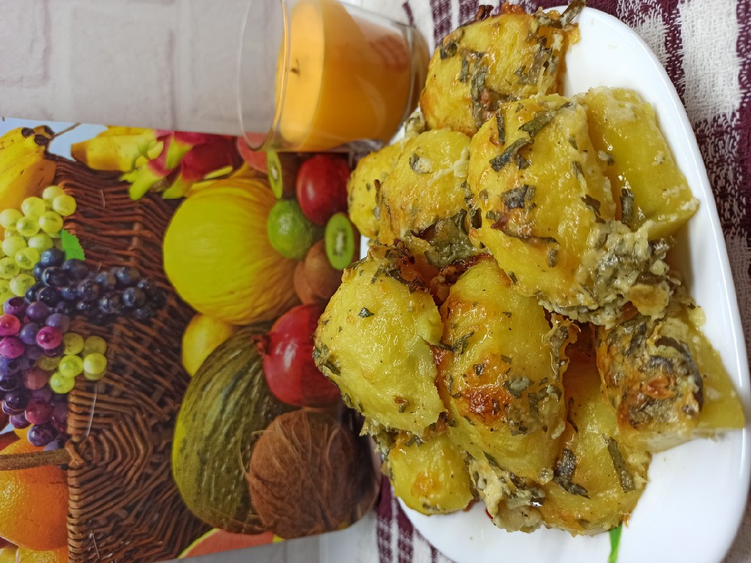Картошка в духовке (в чесночном масле)