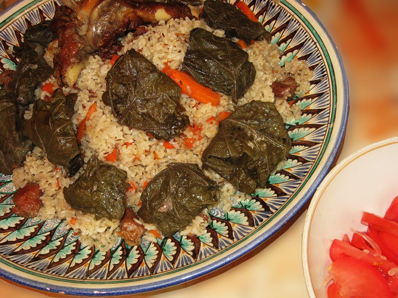 Каваток палов (Плов с голубцами из виноградных листьев)