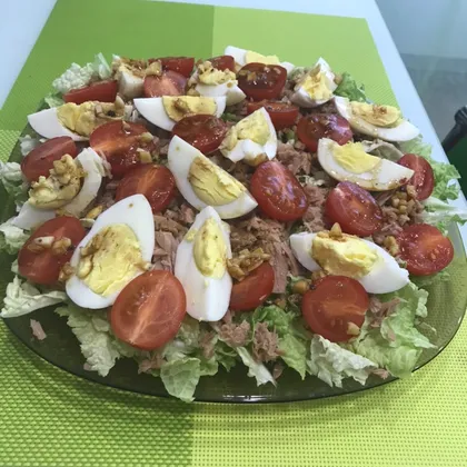 Салат с консервированным тунцом, огурцом, яйцом и сыром простой рецепт с фото пошагово