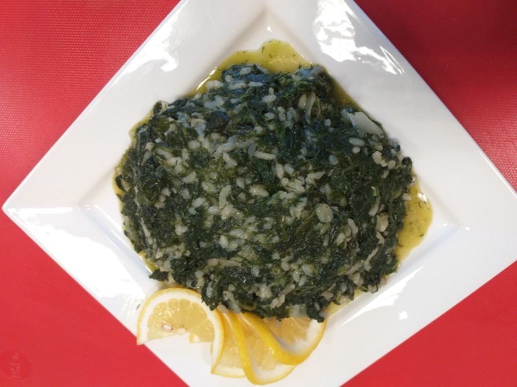 Спанакоризо -греческая кухня