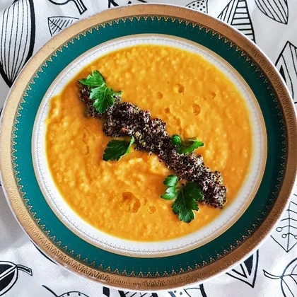 Крем-суп из моркови на кокосовое молоке с чёрным киноа
