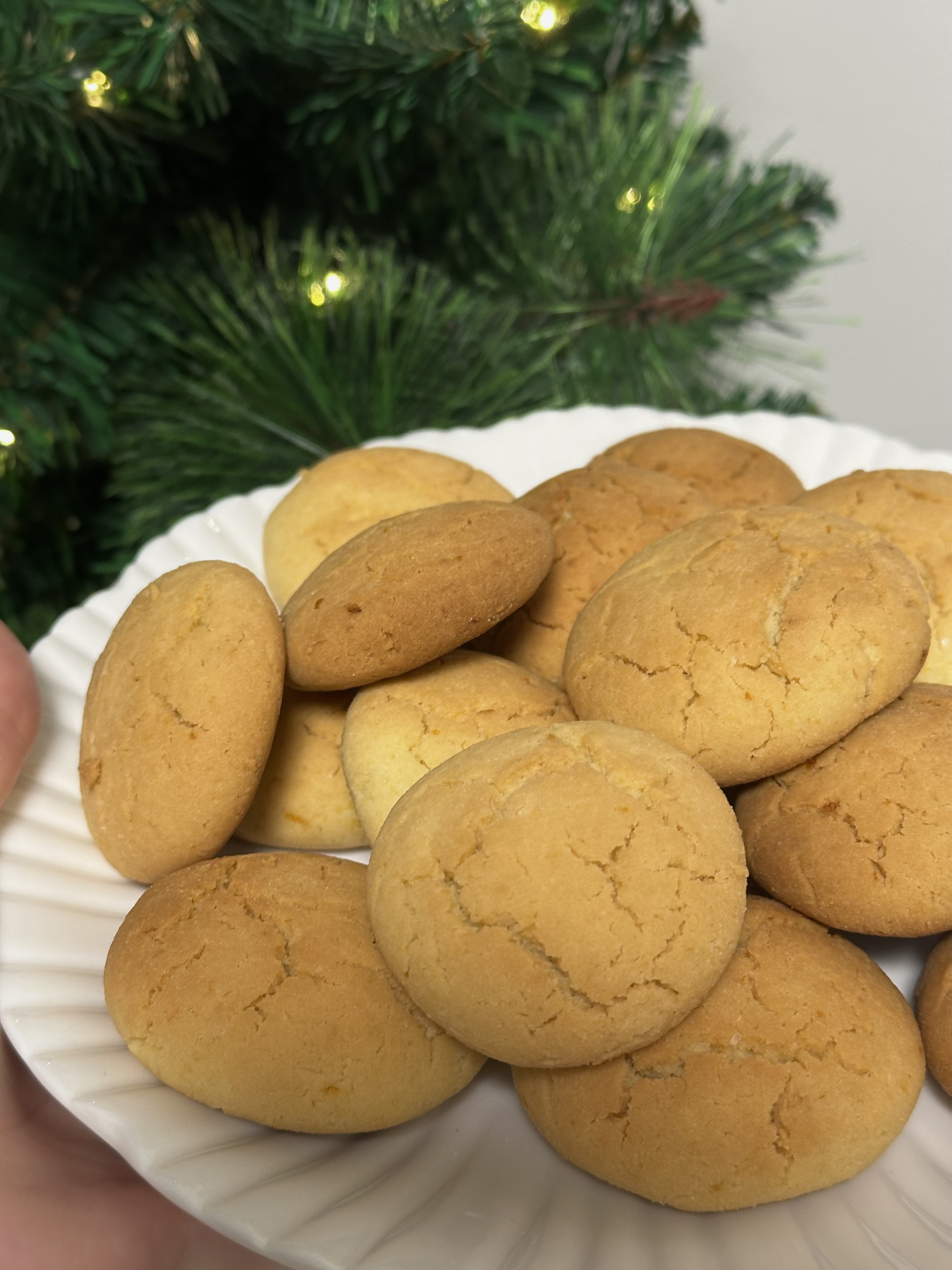 Апельсиновое печенье с трещинками