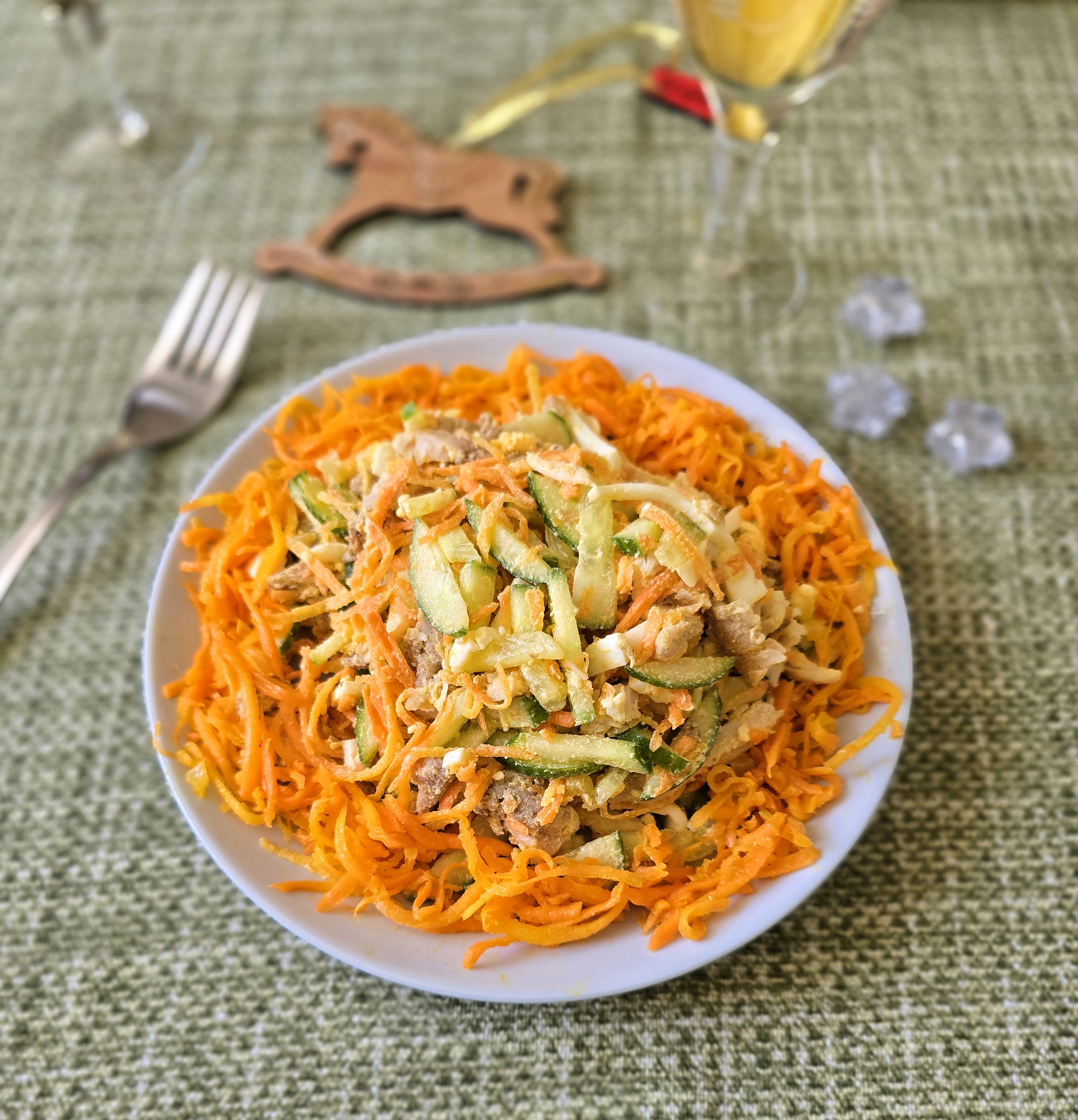 Салат с корейской морковью и курицей. Новогодние салаты