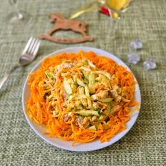 Салат с корейской морковью и курицей. Новогодние салаты