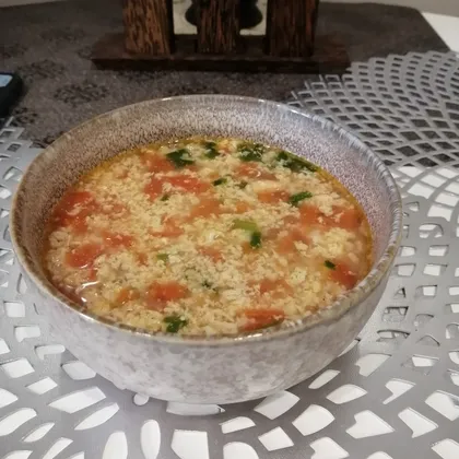 Быстрый суп на сковороде из яйца и помидора